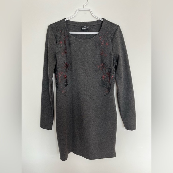 Schwiing Charcoal Gray Long Sleeve Dress with Red Accents size medium - Picture 2 of 6